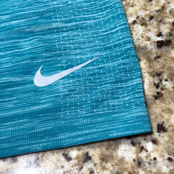 Nike Tank Top - Picture 2 of 10